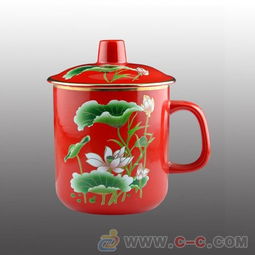红瓷中国韵 醴陵红瓷与诗词老板杯的艺术魅力
